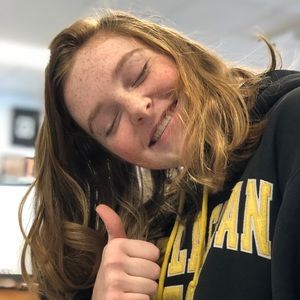 Meet your Posher, Julia